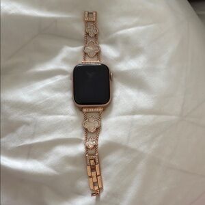 Apple Gold Watch with Elegant Link Bracelet